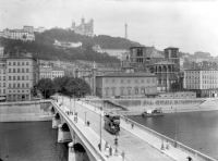 Lyon, Le pont Tilsitt, la cathedrale, la basilique de Fourviere (photo Seeberger freres)